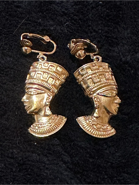 Avon Jewelry - AVON Authentic Original STAMPED  Egyptian Queen Profile Drop Earrings Jewelry